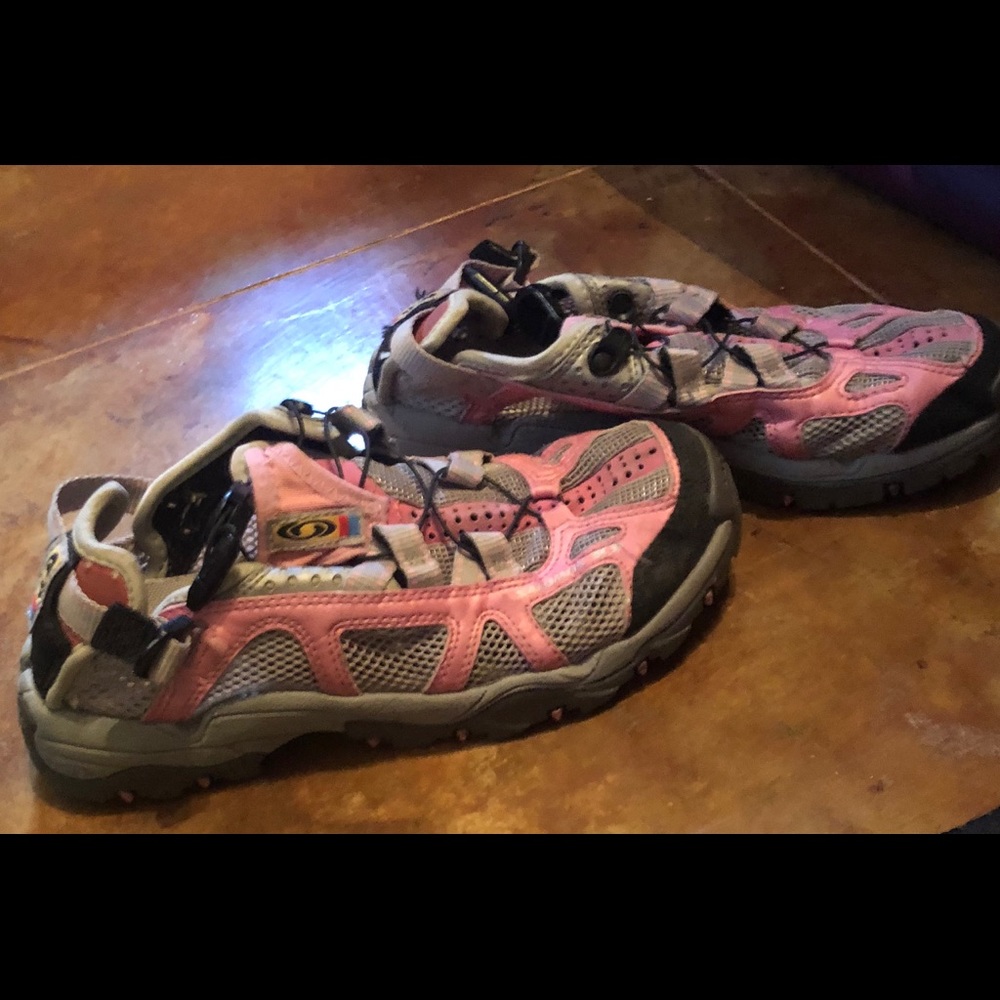 Salomon water shoes size 7